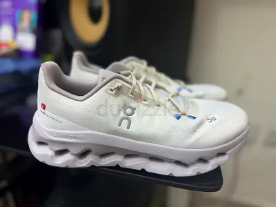 On Cloud Tilt size42