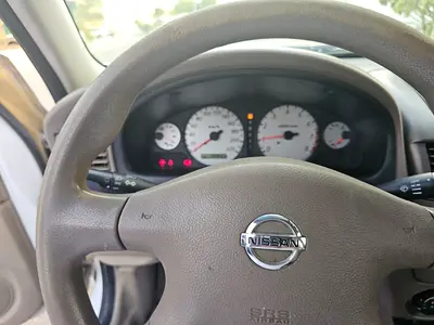 2011 Nissan SUNNY 照片 12