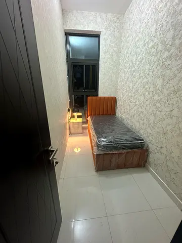 Fabulous Female Apartment Near Emirates Tower Metro Station