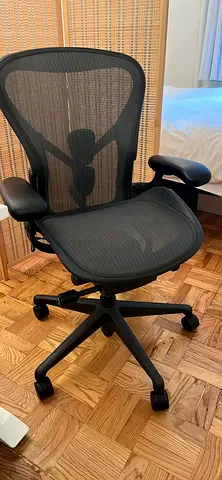 Herman miller remastered size B fully loaded