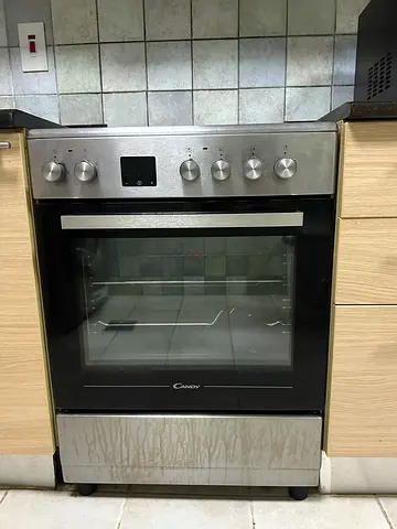 Used built-in electric oven - good working condition