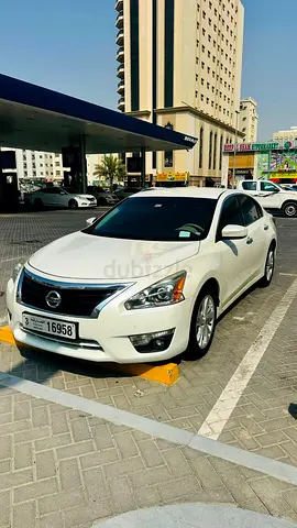 Nissan Altima SV 2016 | American Specs | Well Maintained | Price negotiable