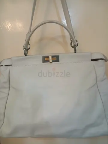 Fendi White leather shoulder bag with silver hardware with sling with signs of usage