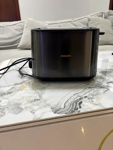 Philips 2-Slice Toaster — Black Stainless Steel