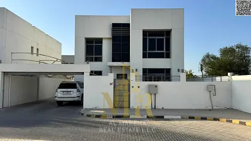 For sale: A distinctive villa in Ajman – Al Jurf 1 area. Freehold ownership for all nationalities. Close to the Sheikh's Palace. Price includes electr