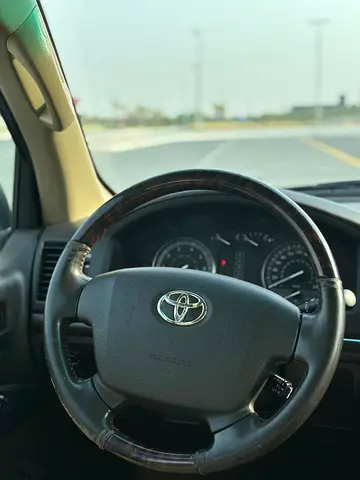 صورة 11 لـ 2010 Toyota LAND CRUISER