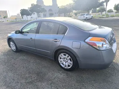 2010 Nissan ALTIMA — миниатюра 3