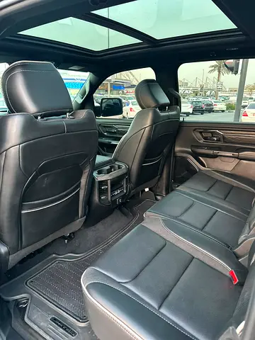 2025 RAM 1500 缩略图 17