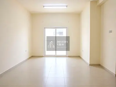 Like brand new lavish 2bhk with big terrace and fully family building