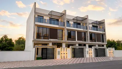 للبيع من المالك مباشرة بسعرشامل رسوم التسجيل تملك حر سعرقابل للتفاوض فرصة لا تُعوَّض لامتلاك عقار مميز في أحد أفضل المواقع  تفاصيل العقار: الموقع: الح