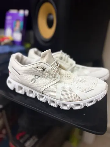 On Cloud 5 size 41
