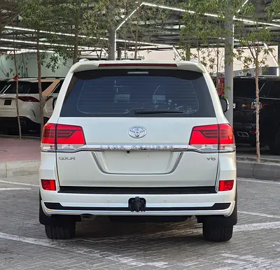 صورة 7 لـ 2019 Toyota LAND CRUISER
