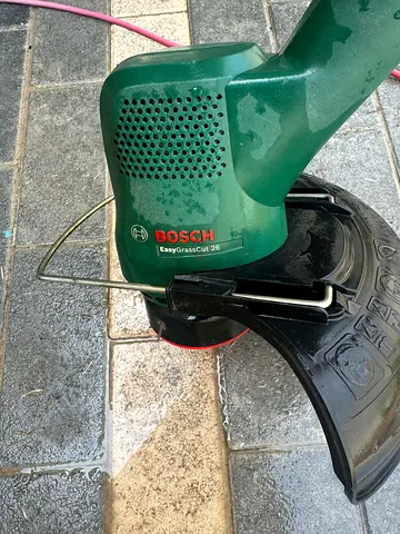 Bosch electric grass trimmer / weed eater - used, working