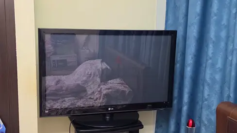 LG 32-inch LED TV - Good Working Condition
