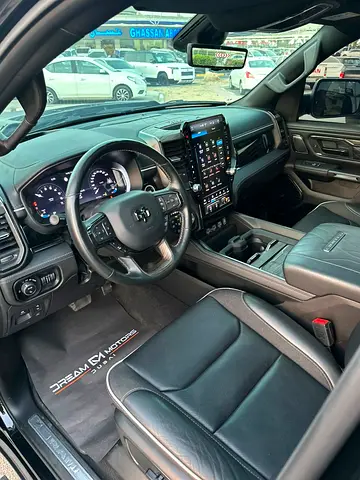 2025 RAM 1500 photo 10