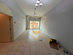 2BHK HUGE WITH 2 BALCONY WITH CENTRAL AC AND CENTRAL GASS CLOSE KITCHEN FOR FAMILY