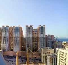 Resale - One bedroom and living room - Parking inside the tower | Prime location