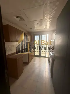 1-bedroom apartment with a living room in Al Majaz 3 With a balcony With parking One bathroom Second