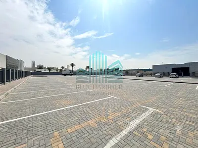 UP TO 3 MONTHS RENT | BESIDE SHEIKH ZAYED ROAD | READY TO USE