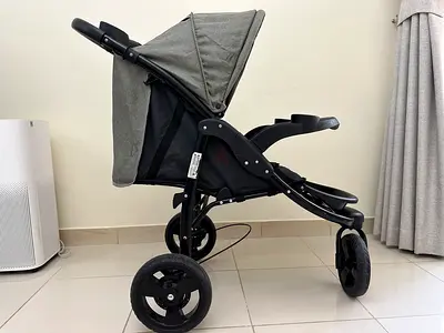 Mom n bebe stroller for 6+ month