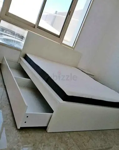 IKEA malam bed with mattress King size bed 2 storage drawers underneath is available