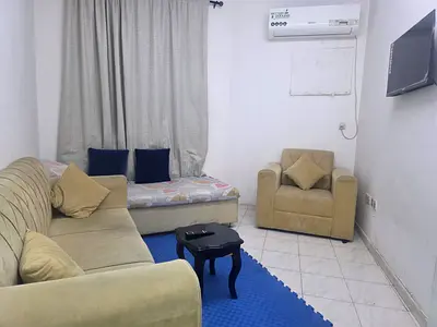 غرفه وصاله / مفروشه فرش كامل / براكن ترابيه / النباعه / الشارقه