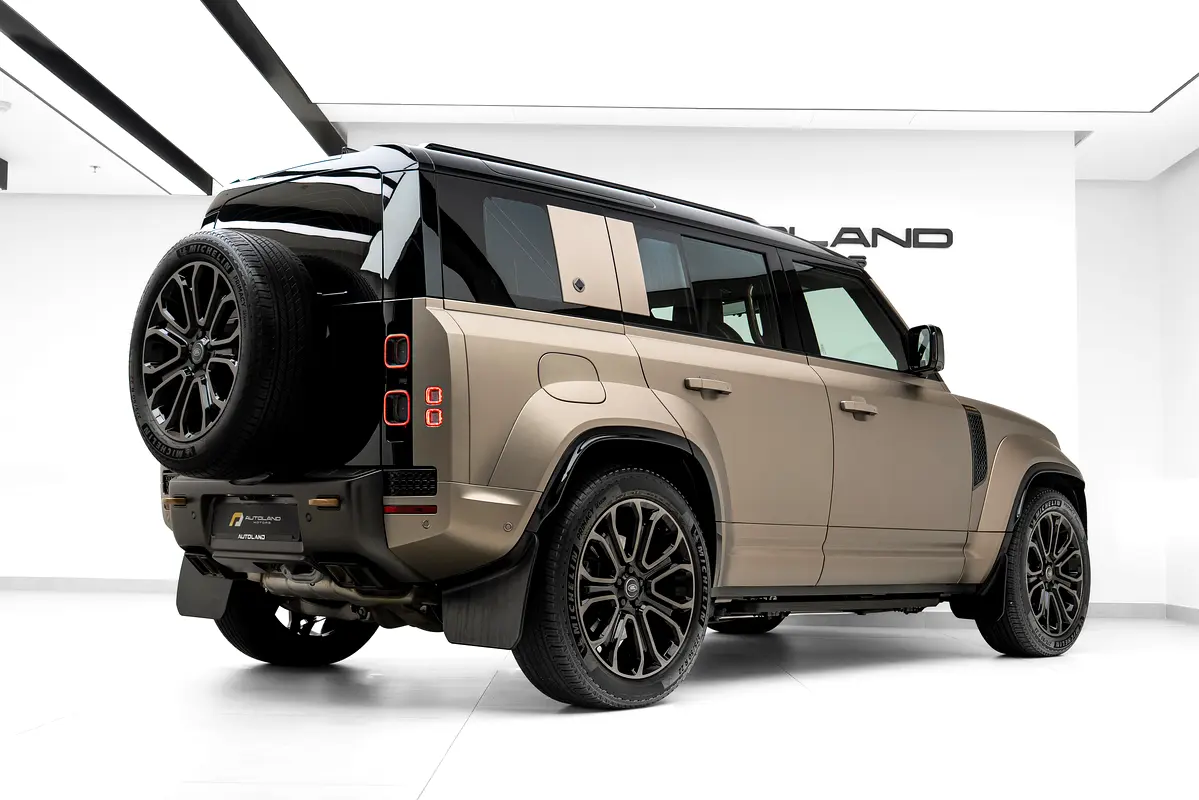 Land Rover Defender 2025