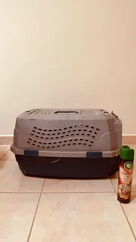 Used Large Plastic Pet Carrier with Top Handle
