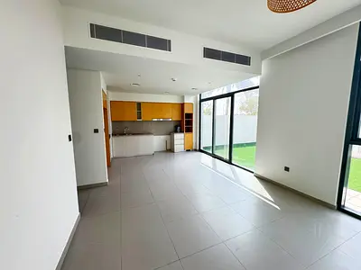 Vacant | Single Row | Private | Family Friendly