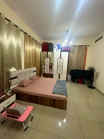 Room available for monthly rental
