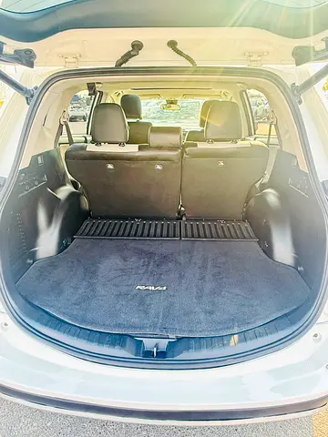 2017 Toyota RAV 4 — миниатюра 16