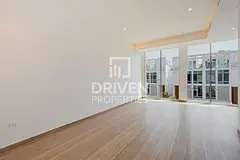 Contemporary Elegant | Rooftop Pool | Vacant