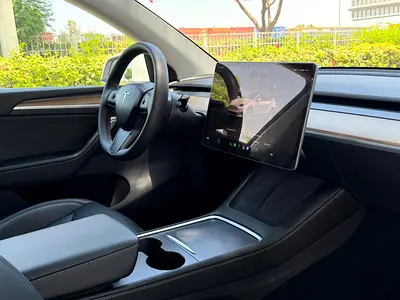 Tesla Model Y Long Range, миниатюра 8