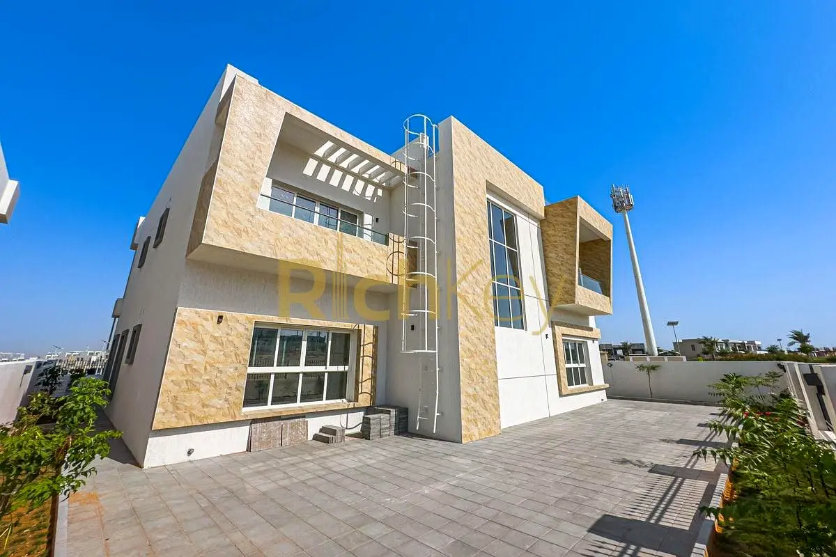 Exclusive | 6BR + Maid's | Investor Deal