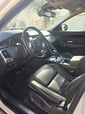 2019 Jaguar E-PACE — миниатюра 5