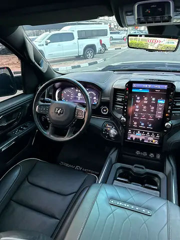 2025 RAM 1500 photo 12