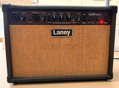 Laney LA30D Acoustic Guitar Amplifier - 30W, Great Condition