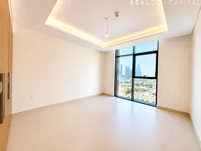 High Floor 1BR | Open Sunset View | Ready to Move In