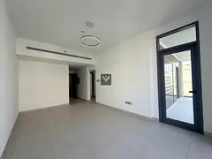 Modern 2BR Apartment | Balcony | City & Street View | Jumeirah Garden City