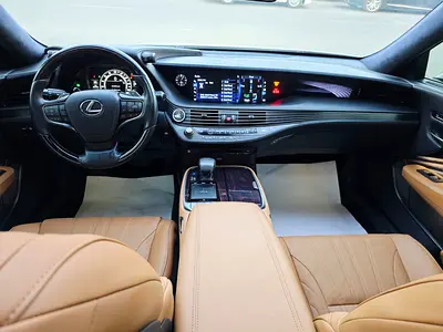 2020 Lexus LS-SERIES thumbnail 11