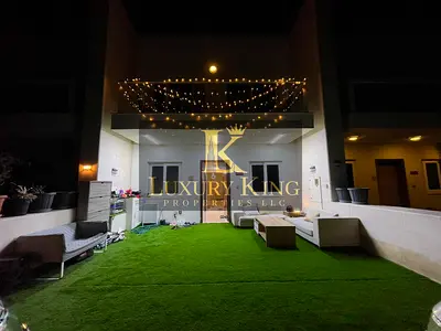 Neat and Clean 3 BEDROOM + MAID ROOM
