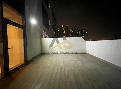 Spacious 2bhk with close kitchen and huge tarrace available for Rent