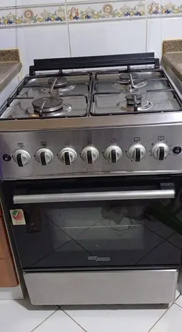 Range 60 X60 IN GOOD CONDITION