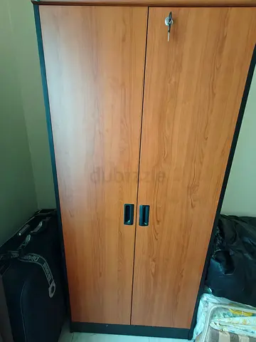 Storage cabinet
