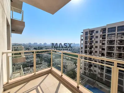 Spacious Living | Chiller Free | Near Metro