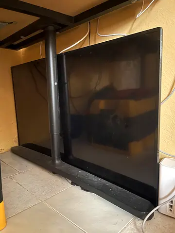 43" TV working