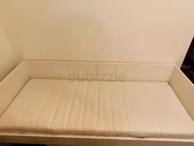 White single daybed with mattress - perfect condition, used only few times
