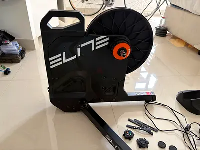Elite Suito Direct-Drive Smart Trainer + Zwift Cog & Zwift Click Remote