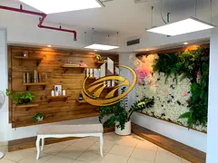 Ladies Beauty Salon | Prime Location | Near blue line Metro