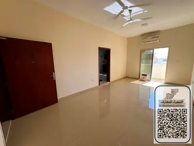🔥 شقة للإيجار السنوي في الروضة2– عجمان 🔥  فرصة مميزة للسكن في منطقة حيوية وهادئة، شقة بمساحة مناسبة وتشطيب جيد، قريبة من جميع الخدمات والمرافق